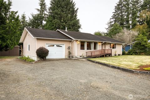 Photo of 685 Copalis Beach Road, Copalis Beach, WA 98535 (MLS # 2557596)