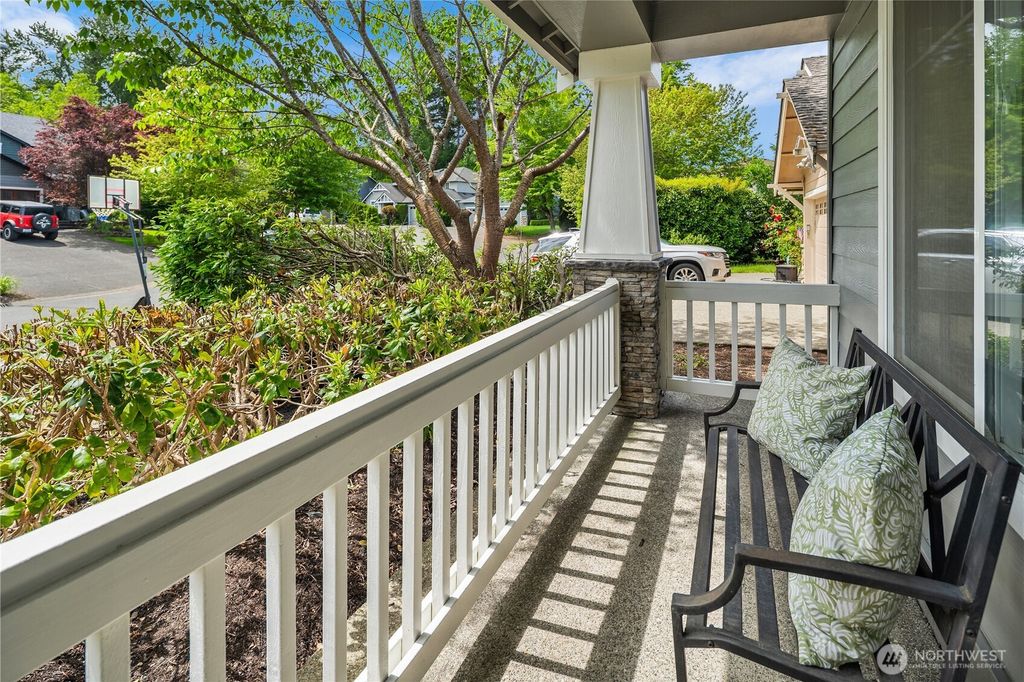 Photo of 24858 NE 1st Place, Sammamish, WA 98074 (MLS # 2370216)