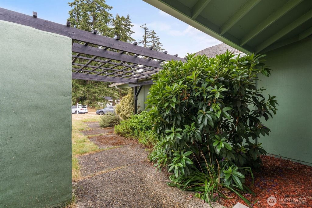 Photo of 14920 12th Avenue E, Tacoma, WA 98445 (MLS # 2547186)