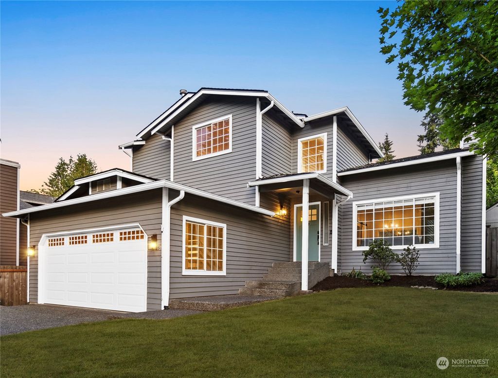 Photo of 11703 NE 107th Place, Kirkland, WA 98033 (MLS # 2137120)