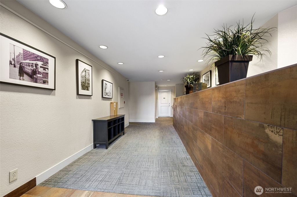 Photo of 120 NW 39th Street #407, Seattle, WA 98107 (MLS # 2437222)
