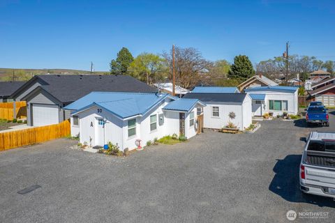 Photo of 30 Cherry Street S #30, Soap Lake, WA 98851 (MLS # 2505688)