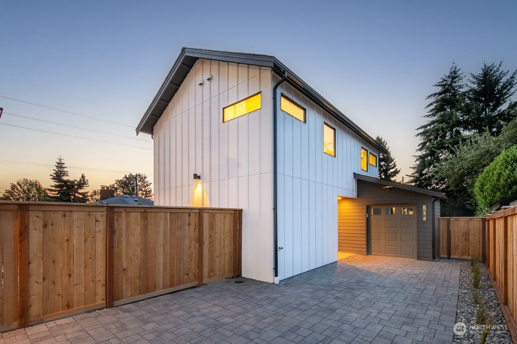 Photo of 514 NE 86th Street, Seattle, WA 98115 (MLS # 2264755)