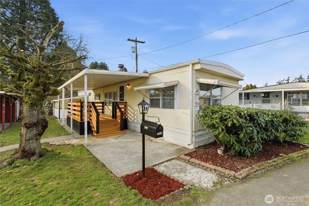 Photo of 5314 69th Avenue Ct E #39, Puyallup, WA 98371 (MLS # 2472325)