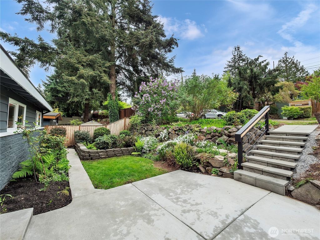 Photo of 16112 Densmore Ave Ave N, Shoreline, WA 98133 (MLS # 2387568)