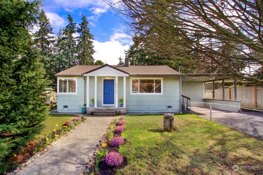 Photo of 18574 Midvale Avenue N, Shoreline, WA 98133 (MLS # 2206624)