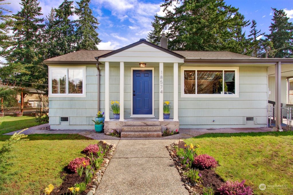 Photo of 18574 Midvale Avenue N, Shoreline, WA 98133 (MLS # 2206624)