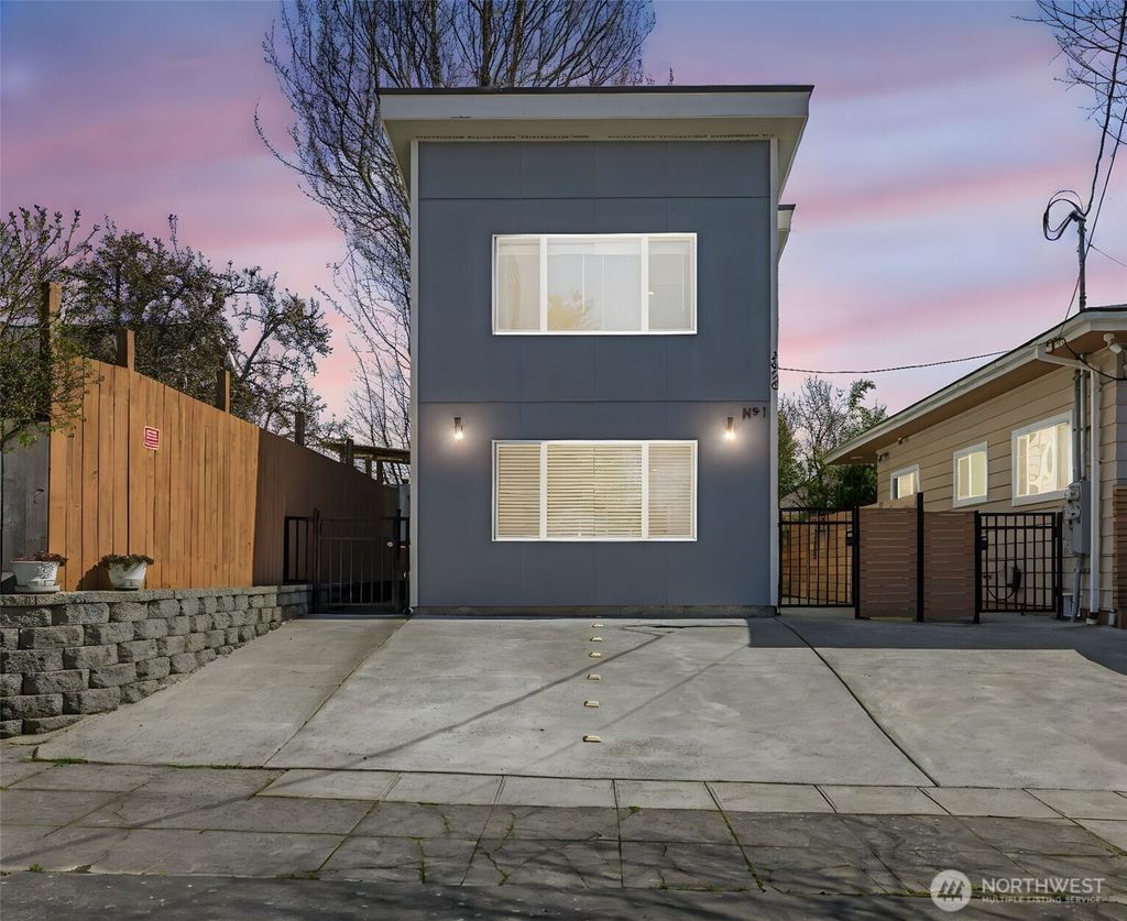 Photo of 2856 NW 60th Street #1, Seattle, WA 98107 (MLS # 2350165)
