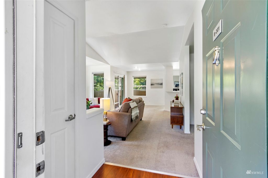 Photo of 1500 S 18TH Street #B-201, Renton, WA 98055 (MLS # 1977304)
