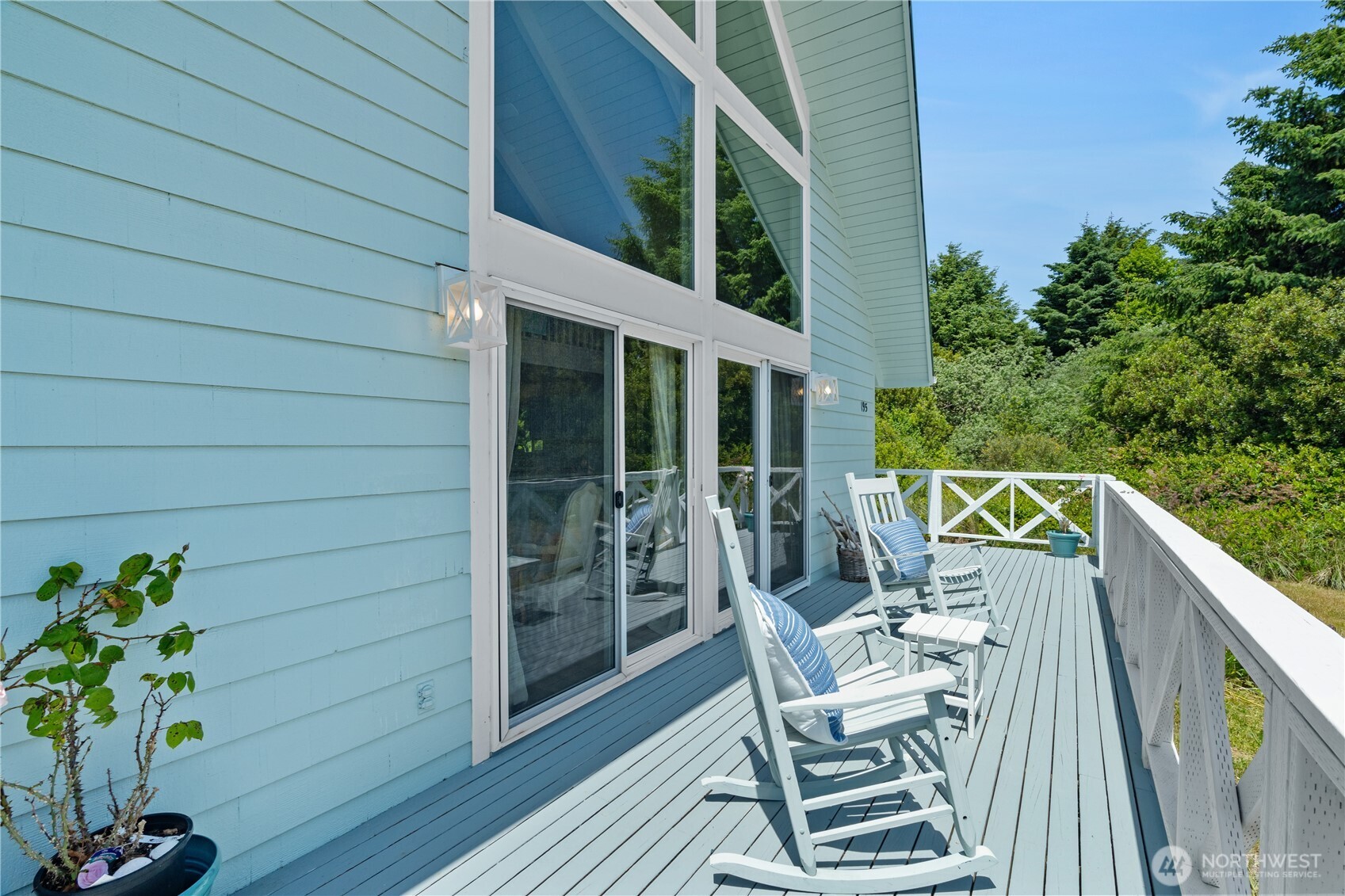 195 Ocean Shores Boulevard SW