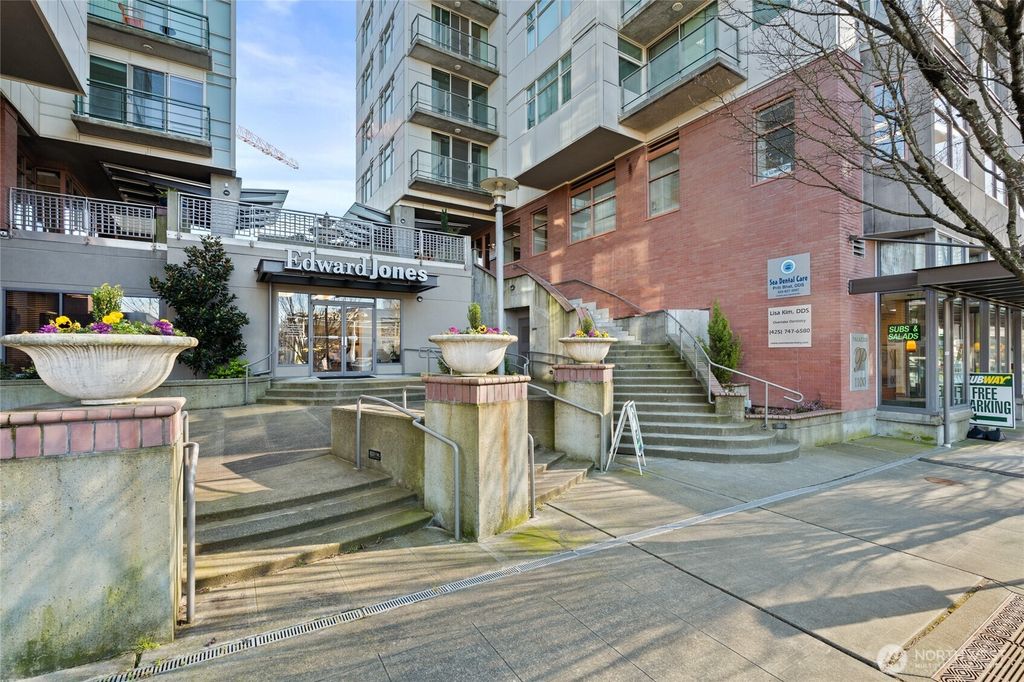 Photo of 1100 106th Avenue NE #508, Bellevue, WA 98004 (MLS # 2501542)