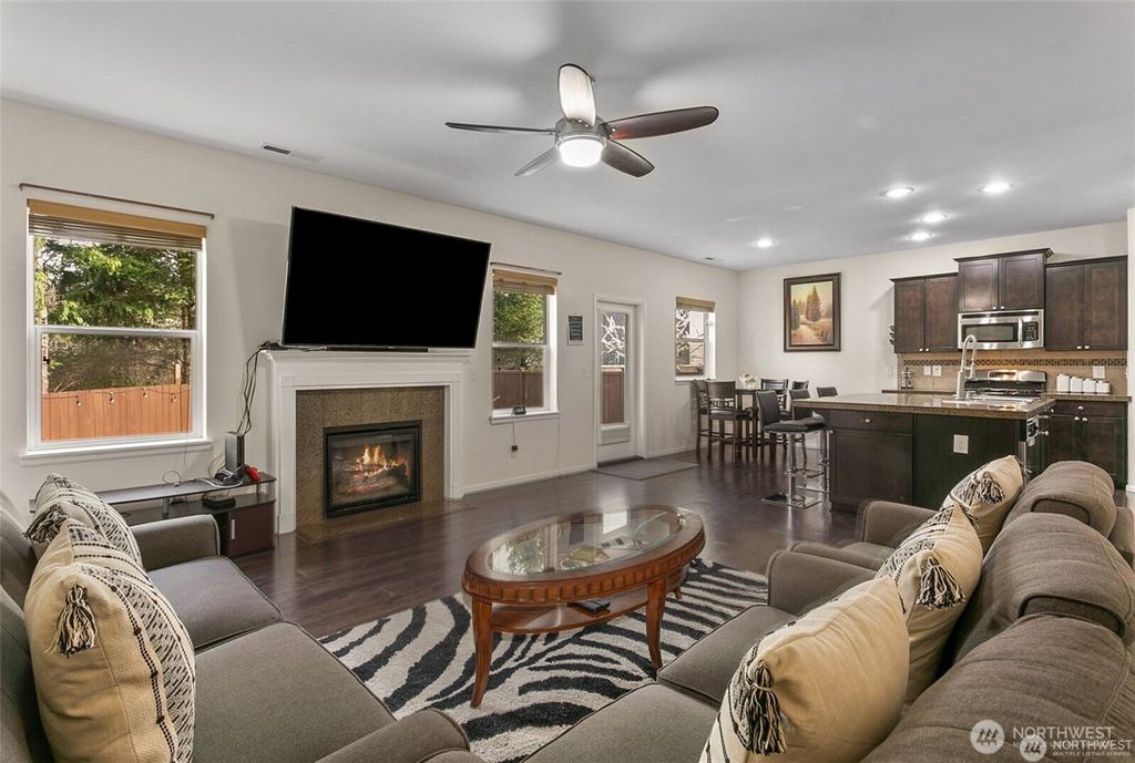 Photo of 12516 SE 279th Place, Kent, WA 98030 (MLS # 2360458)