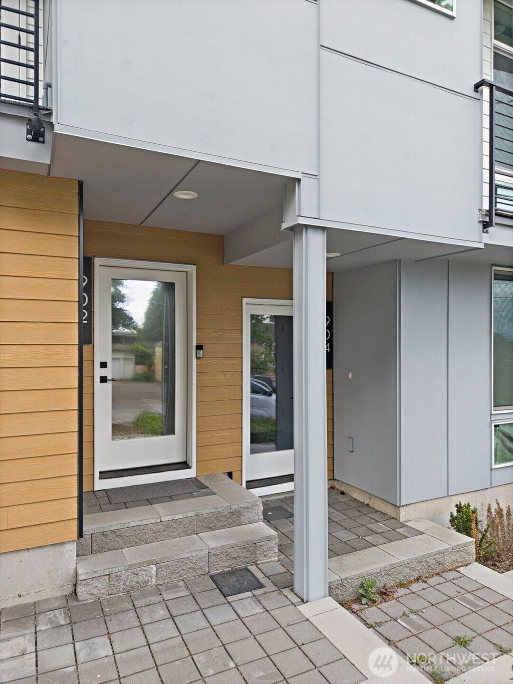Photo of 902 N 86th Street, Seattle, WA 98103 (MLS # 2526851)