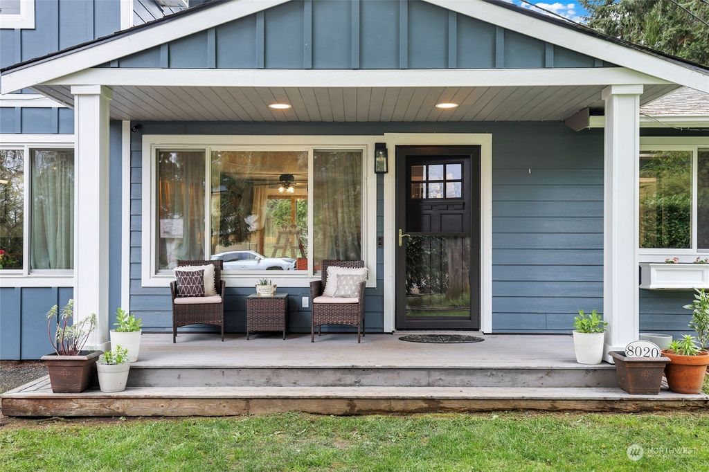 Photo of 8020 NE 124th Street, Kirkland, WA 98034 (MLS # 2222652)