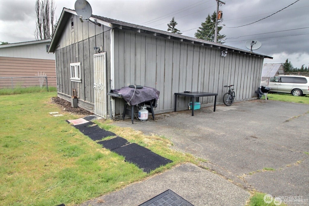 Photo of 774 132nd Street S, Tacoma, WA 98444 (MLS # 2587830)