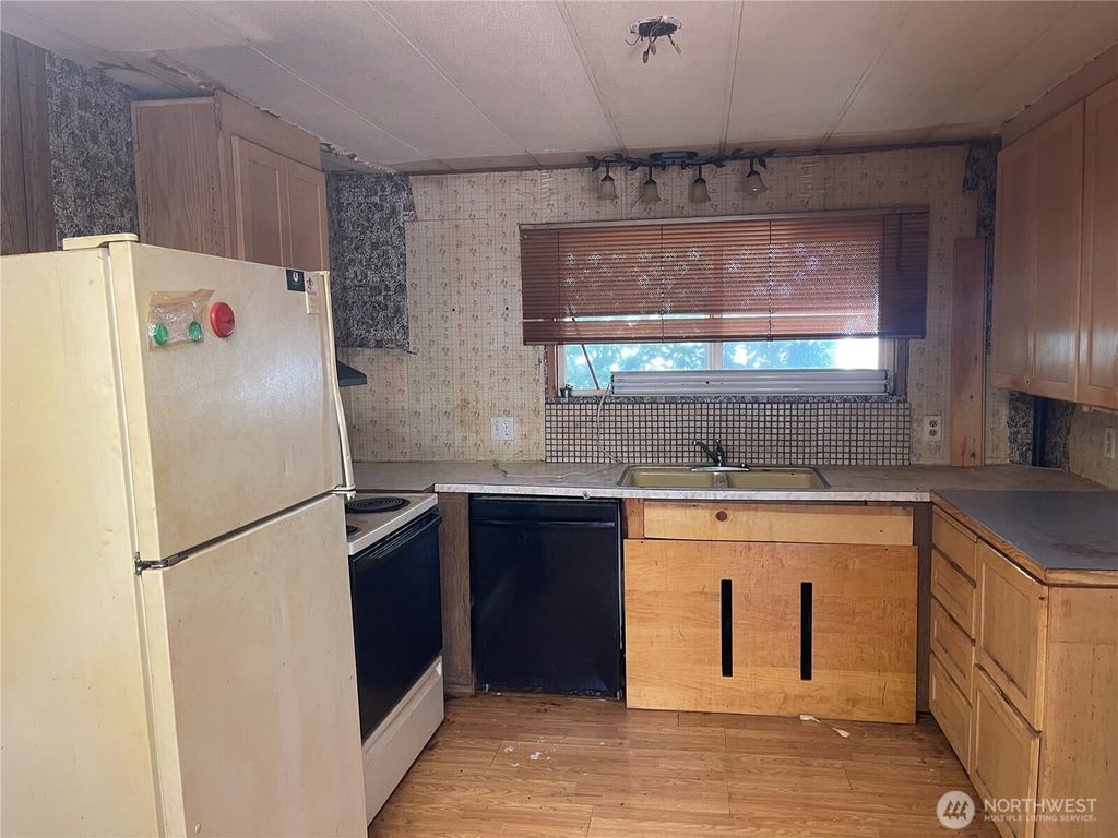 Photo of 3333 228th Street SE #94, Bothell, WA 98021 (MLS # 2497161)