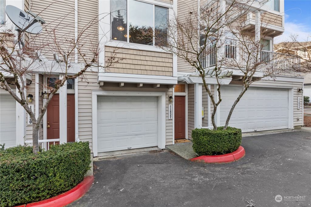 Photo of 11832 NE 162nd Court #6-4, Bothell, WA 98011 (MLS # 2193925)