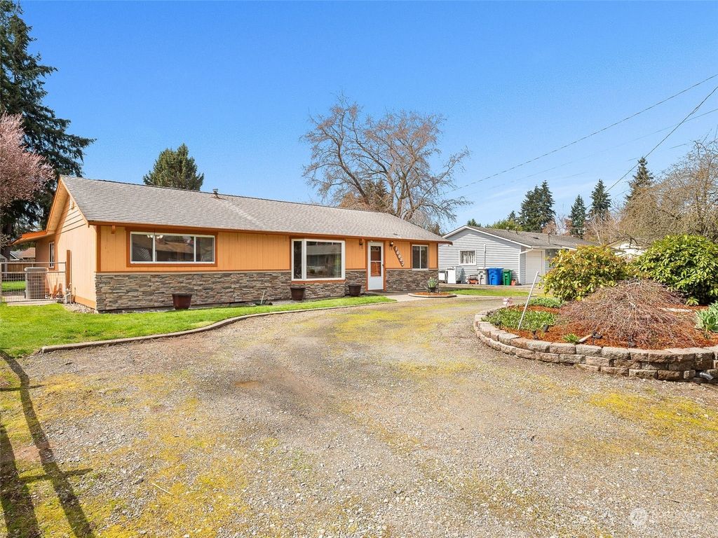 Photo of 16827 126th Place SE, Renton, WA 98058 (MLS # 2055180)