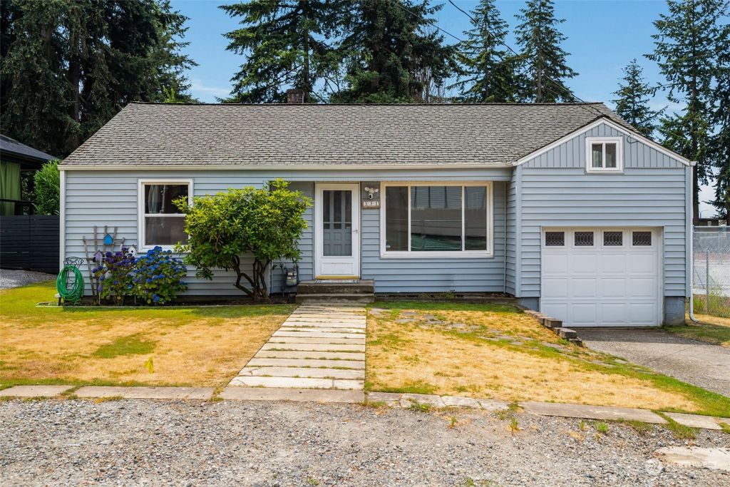 Photo of 331 NE 120th Street, Seattle, WA 98125 (MLS # 2266902)