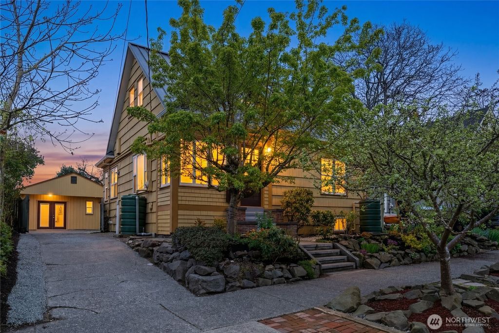 Photo of 6737 27th Avenue NW, Seattle, WA 98117 (MLS # 2503767)