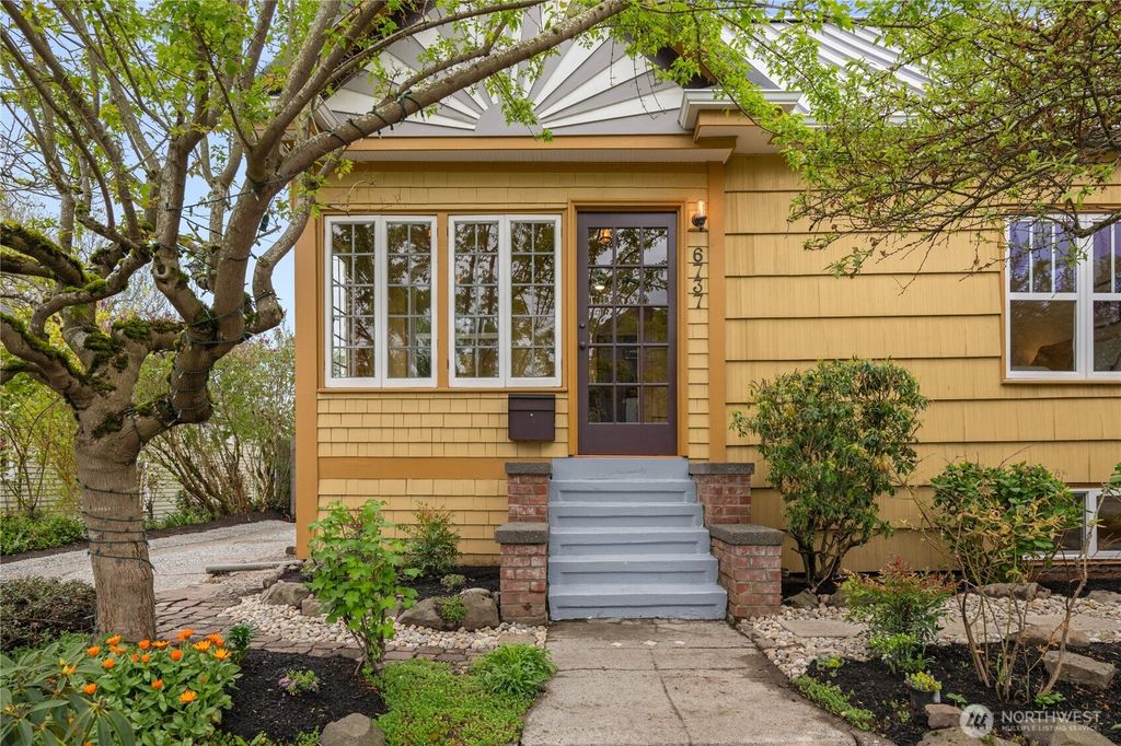 Photo of 6737 27th Avenue NW, Seattle, WA 98117 (MLS # 2503767)