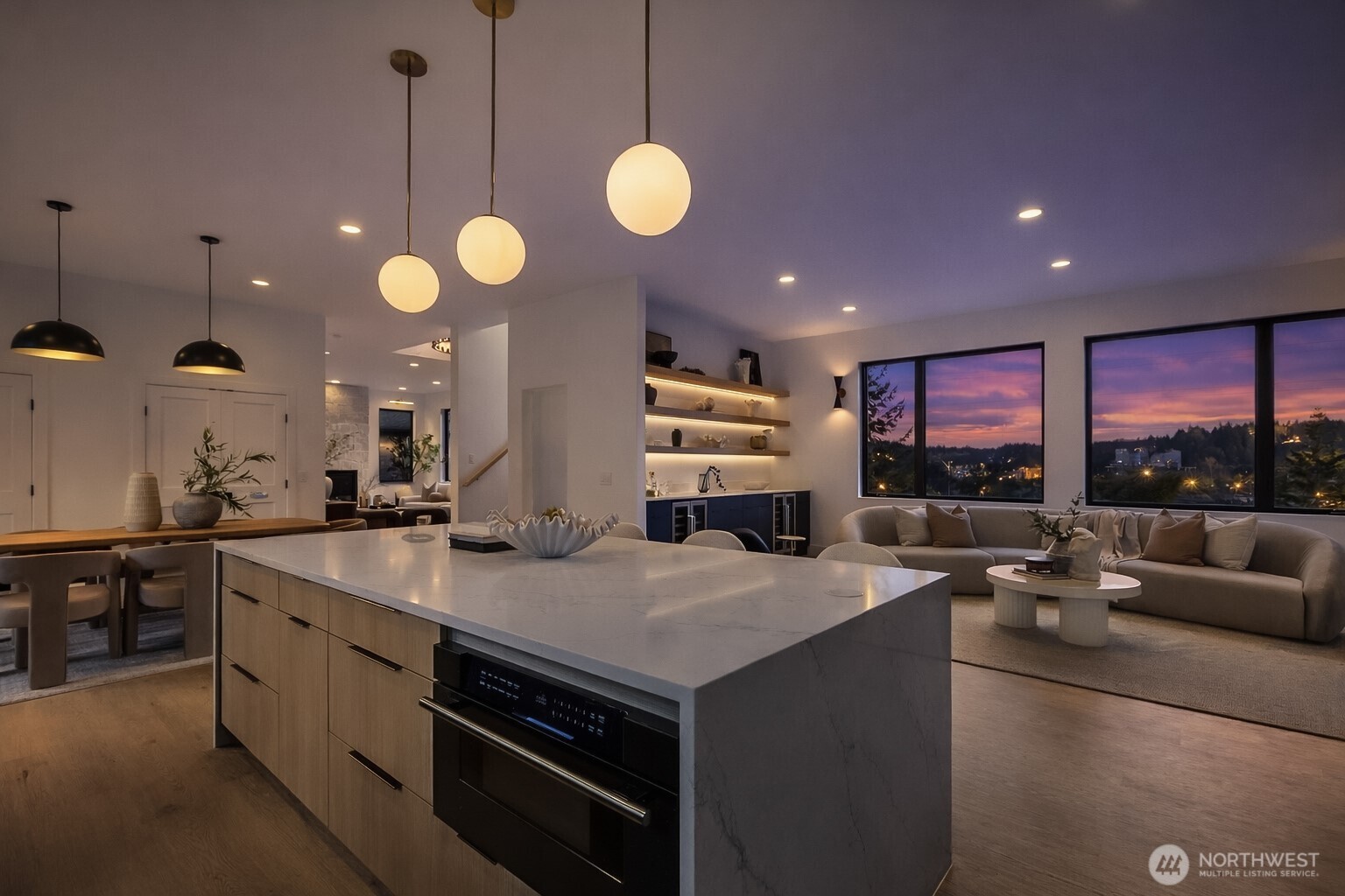 Bellevue, Washington, 98006, United States, 6 Bedrooms Bedrooms, ,4 BathroomsBathrooms,Residential,Active,2021655