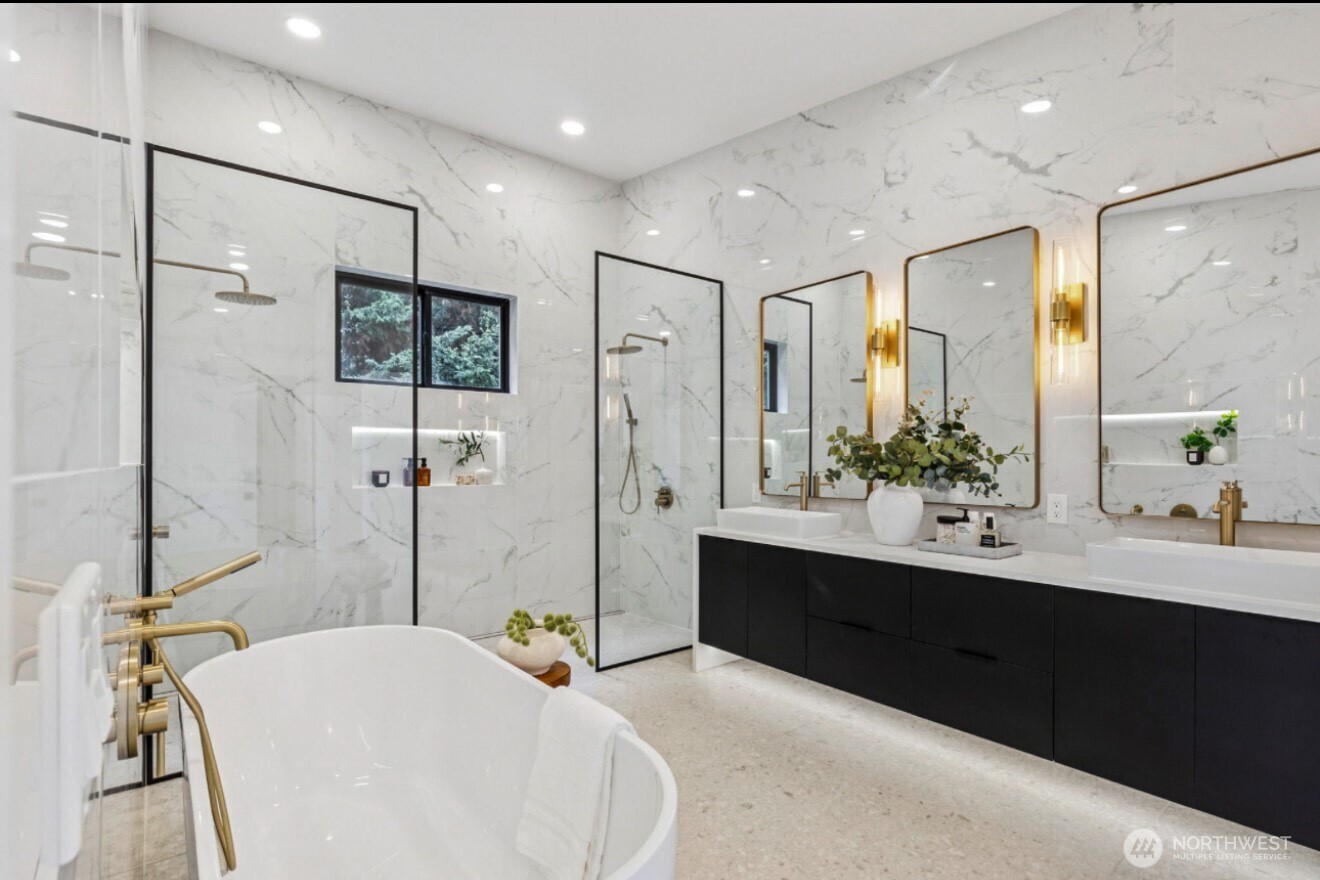 Bellevue, Washington, 98006, United States, 6 Bedrooms Bedrooms, ,4 BathroomsBathrooms,Residential,Active,2021655
