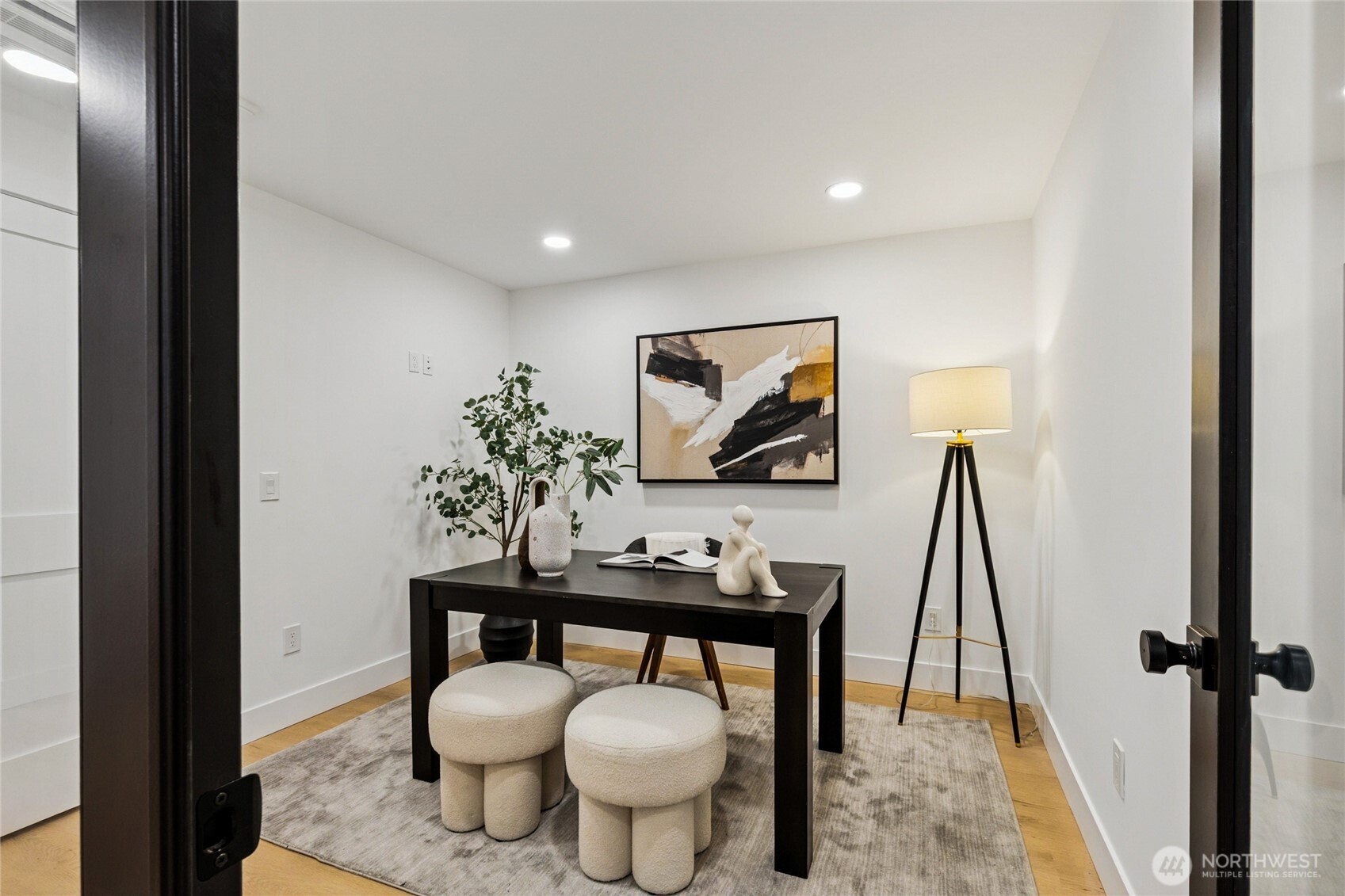 Bellevue, Washington, 98006, United States, 6 Bedrooms Bedrooms, ,4 BathroomsBathrooms,Residential,Active,2021655