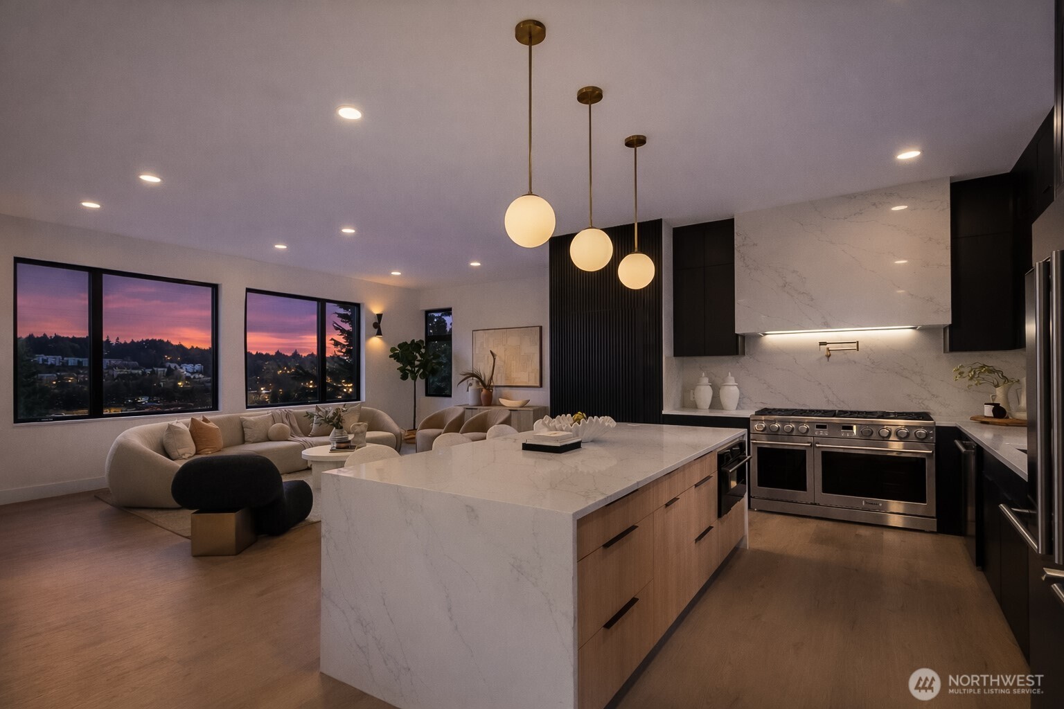 Bellevue, Washington, 98006, United States, 6 Bedrooms Bedrooms, ,4 BathroomsBathrooms,Residential,Active,2021655