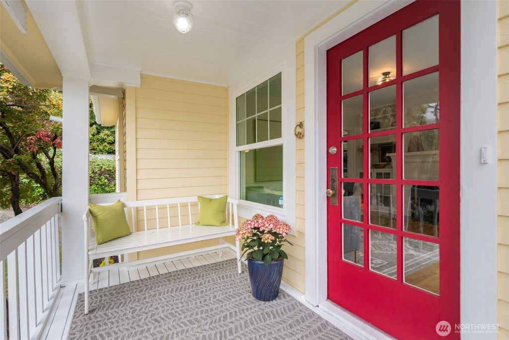 Photo of 4515 SW Alaska Street, Seattle, WA 98116 (MLS # 2367692)