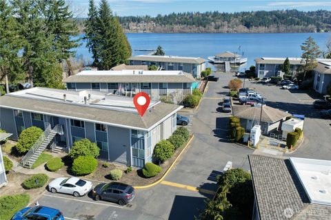 Photo of 17404 NE 45th Street #170, Redmond, WA 98052 (MLS # 2495333)