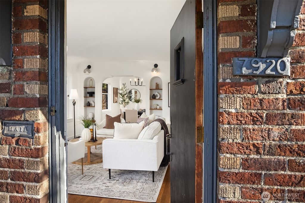 Photo of 7920 5th Avenue NE, Seattle, WA 98115 (MLS # 2469063)