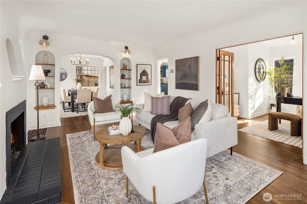 Photo of 7920 5th Avenue NE, Seattle, WA 98115 (MLS # 2469063)