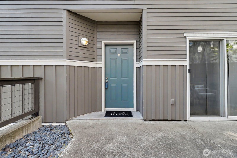 1551 Cherrylane Avenue S 1551