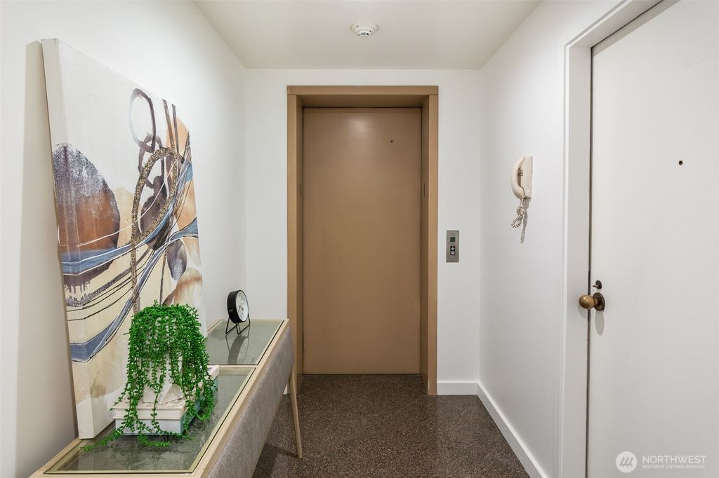 Photo of 1118 Lakeview Boulevard E #100, Seattle, WA 98102 (MLS # 2487557)