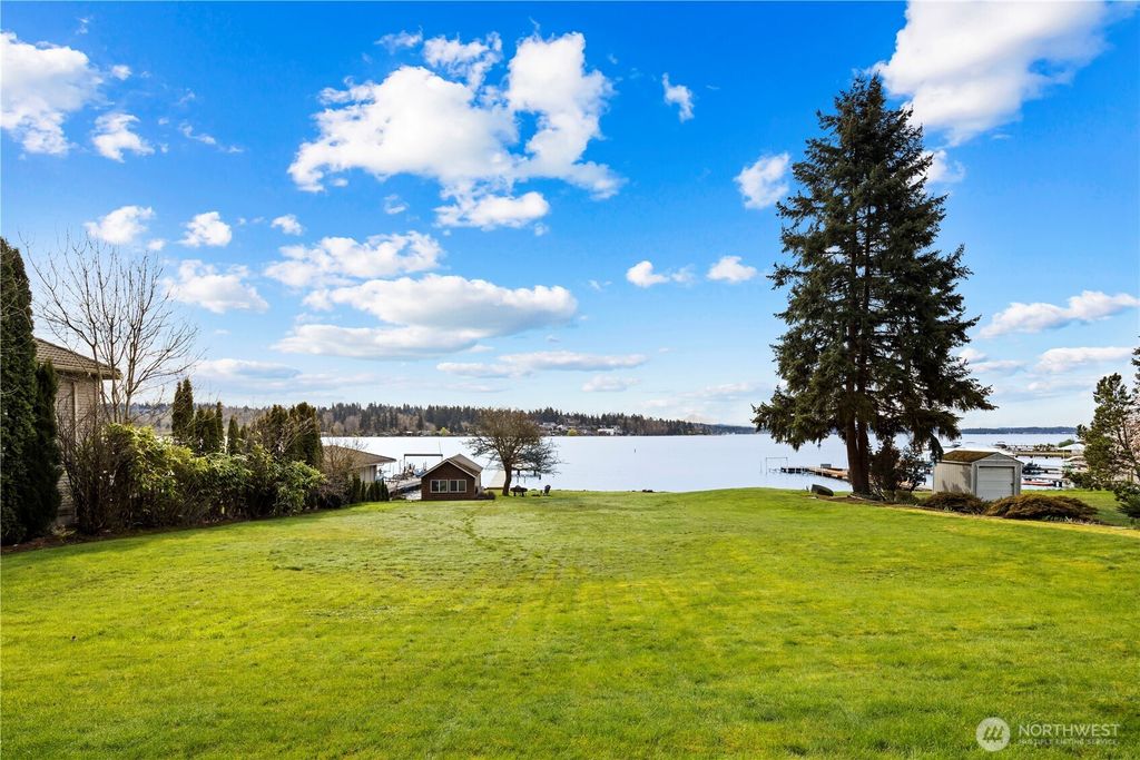 Photo of 8625 NE Juanita Drive, Kirkland, WA 98034 (MLS # 2352789)