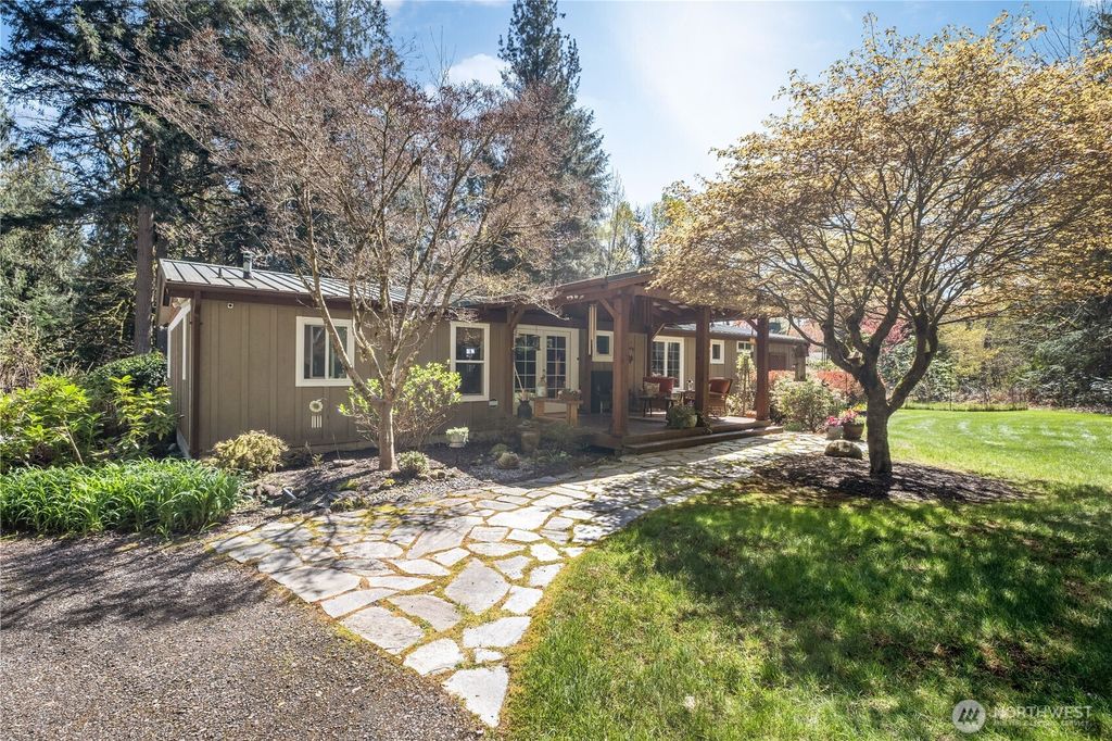 Photo of 12028 326th Avenue NE, Duvall, WA 98019 (MLS # 2360814)