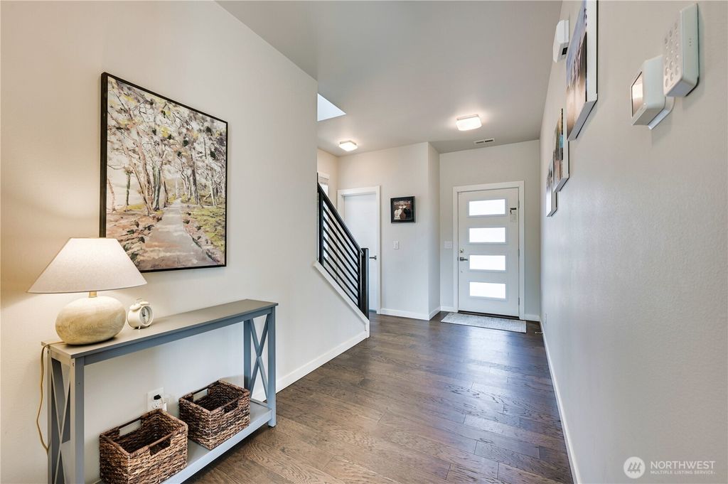 Photo of 3322 159th Lane SW #6, Lynnwood, WA 98087 (MLS # 2399000)