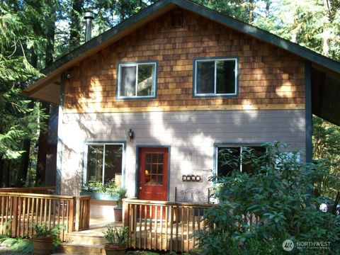 Photo of 6989 Snoqualmie Place, Glacier, WA 98244 (MLS # 2442358)