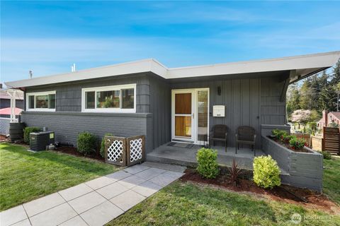 Photo of 8605 46th Avenue SW, Seattle, WA 98136 (MLS # 2500487)