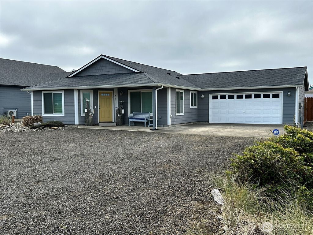 Photo of 461 S Portal Loop SW, Ocean Shores, WA 98569 (MLS # 2459687)