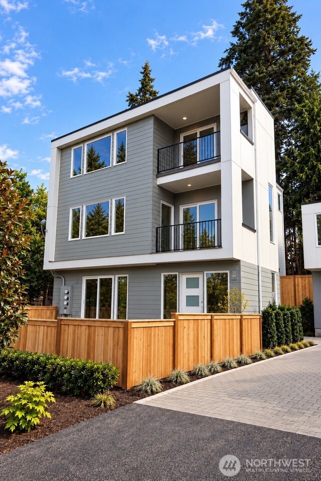3261 NE 98th Street, Seattle