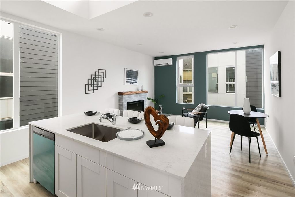 Photo of 2711 E Yesler Way #A, Seattle, WA 98122 (MLS # 1865931)