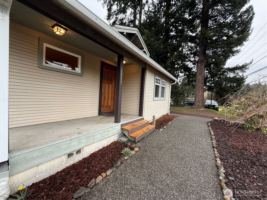 Photo of 2327 W Mukilteo Boulevard, Everett, WA 98203 (MLS # 2493638)