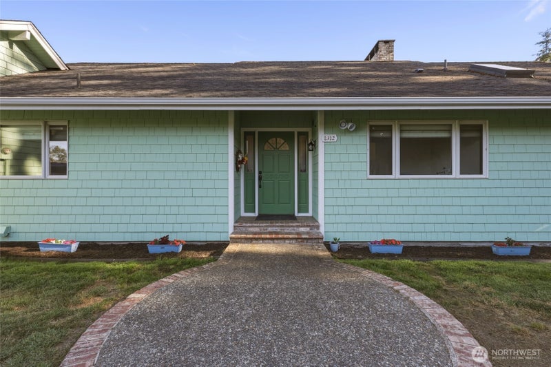32 Thompson Lane