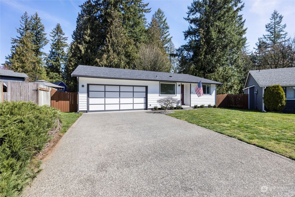 Photo of 5209 130th Place NE, Marysville, WA 98271 (MLS # 2046134)
