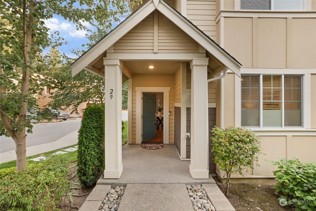 Photo of 2725 197th Place SW #B, Lynnwood, WA 98036 (MLS # 2004077)