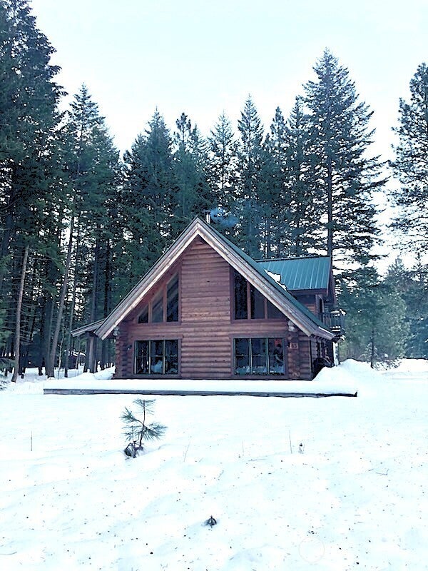 65 Mazama Pines Lane