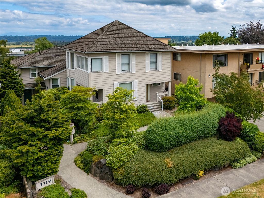 Photo of 3319 Oakes Avenue #1.4, Everett, WA 98201 (MLS # 2404450)
