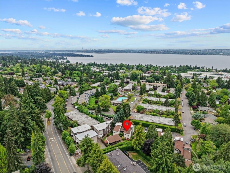 11226 NE 68th Street E